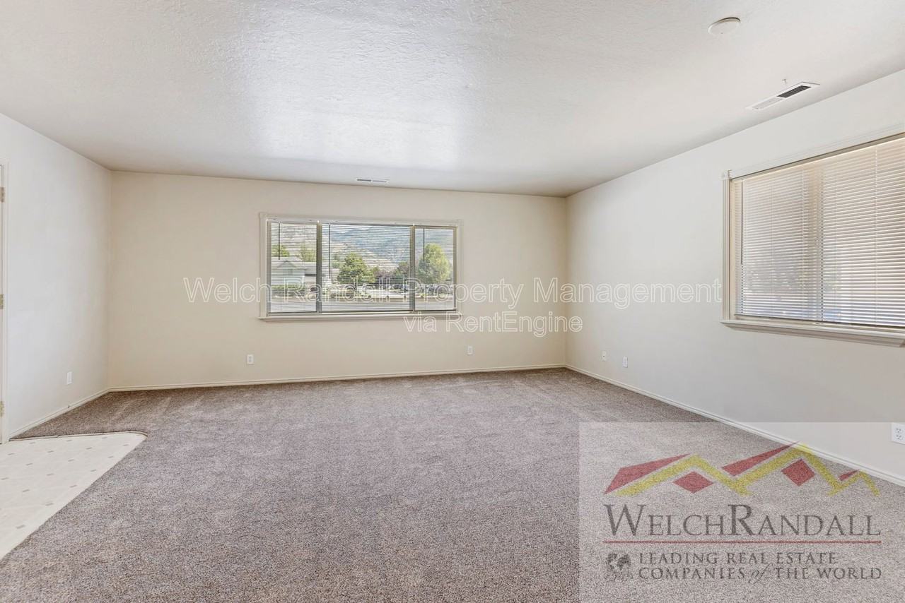 1457 Monroe Blvd #1 - Photo 4 of 16