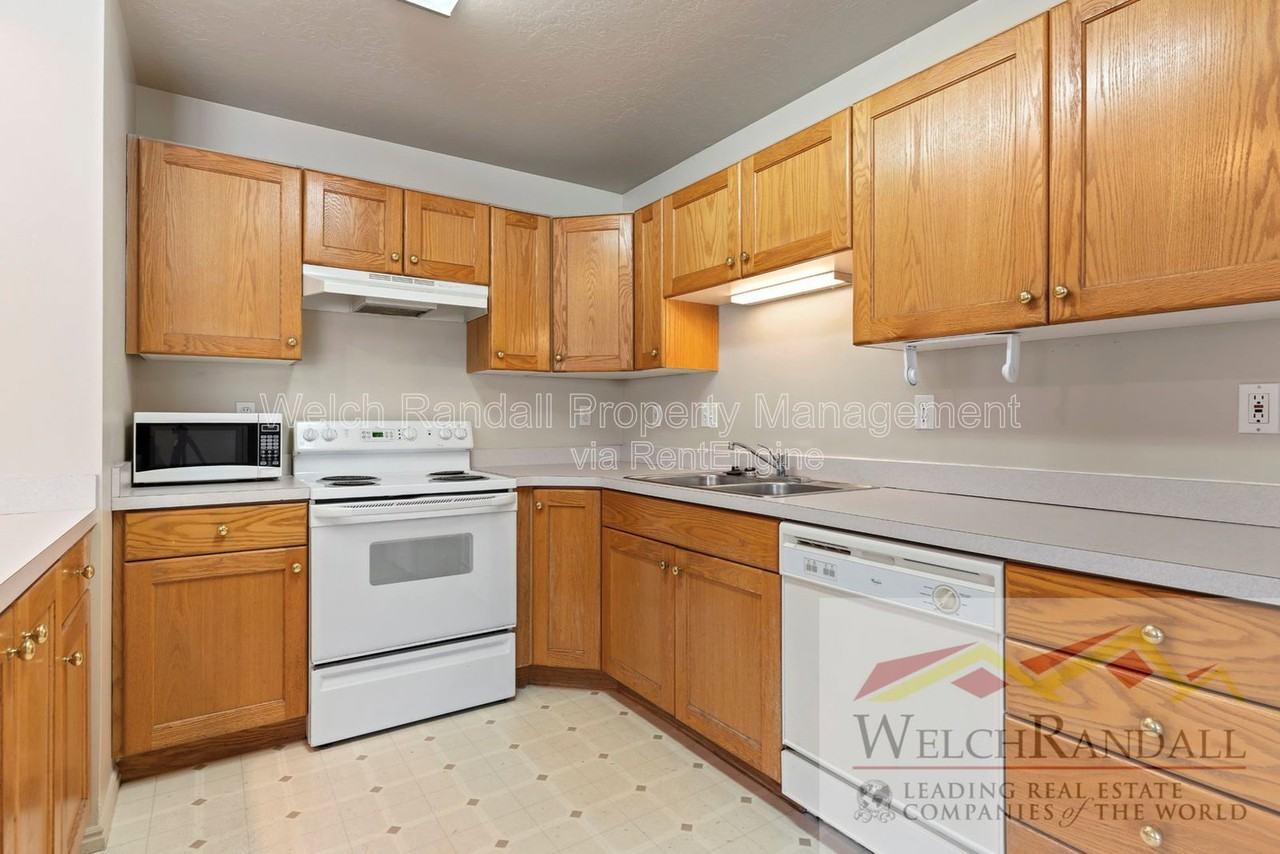 1457 Monroe Blvd #1 - Photo 7 of 16