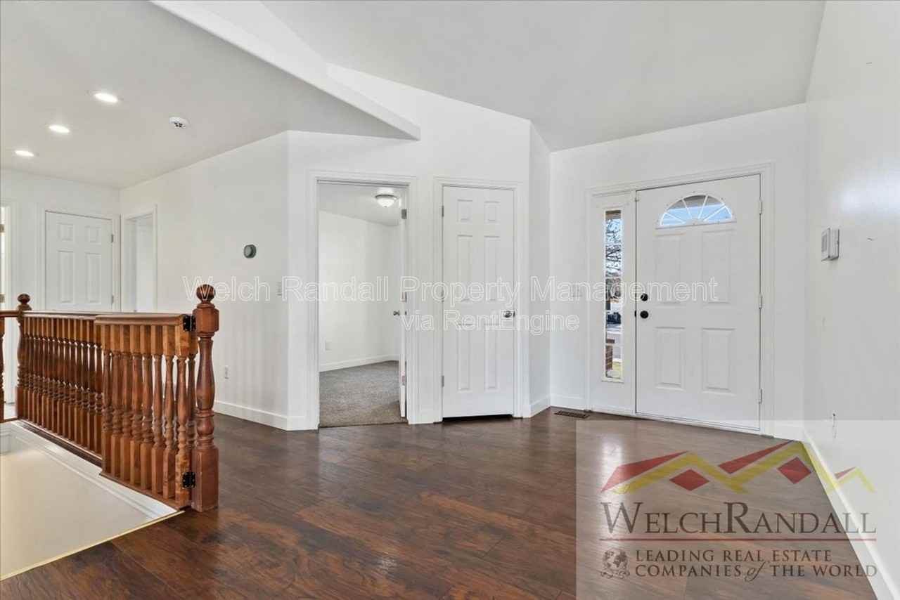 179 E 2200 S - Photo 3 of 38