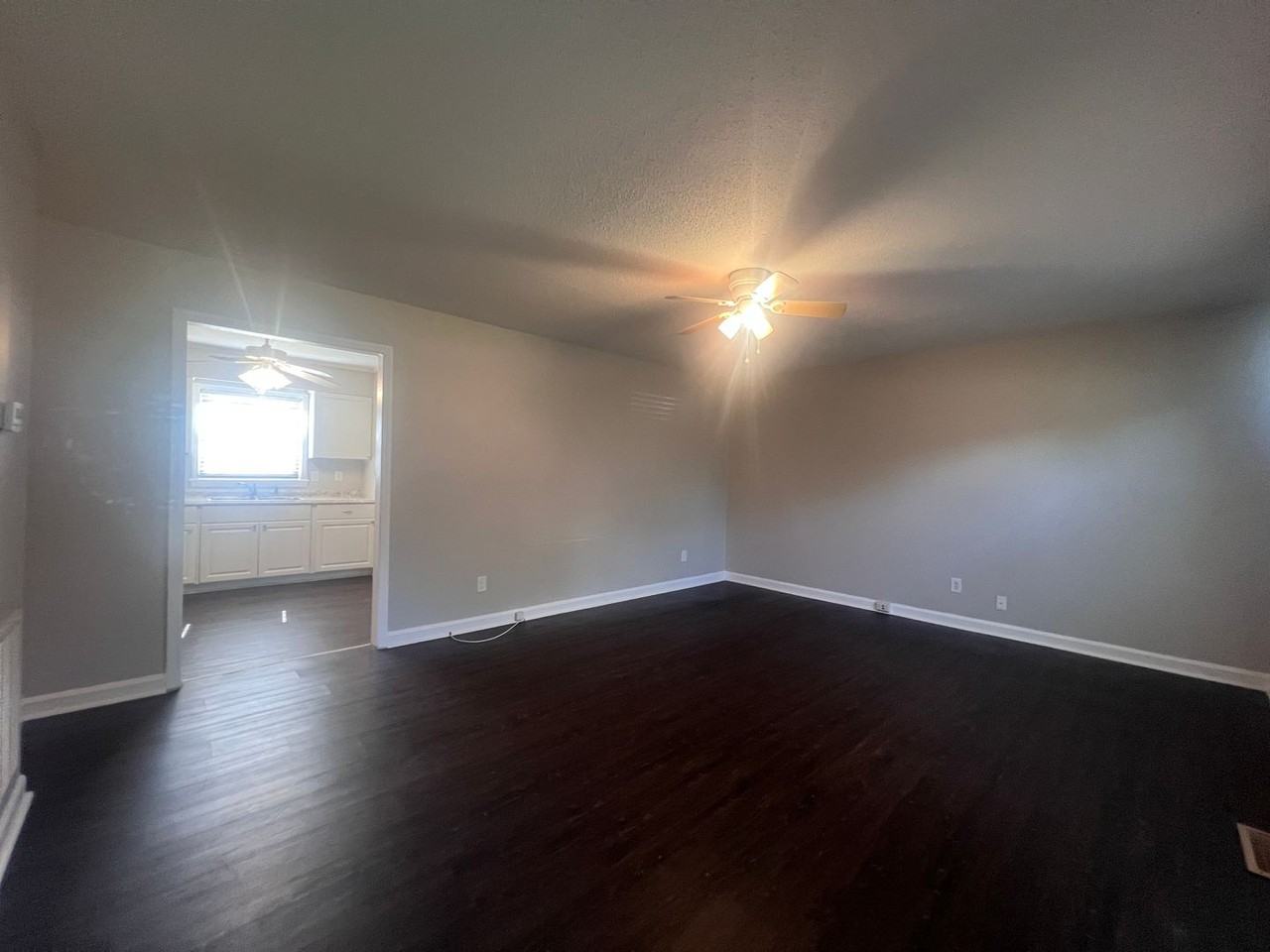 3605 Somerset Dr - Photo 4 of 17