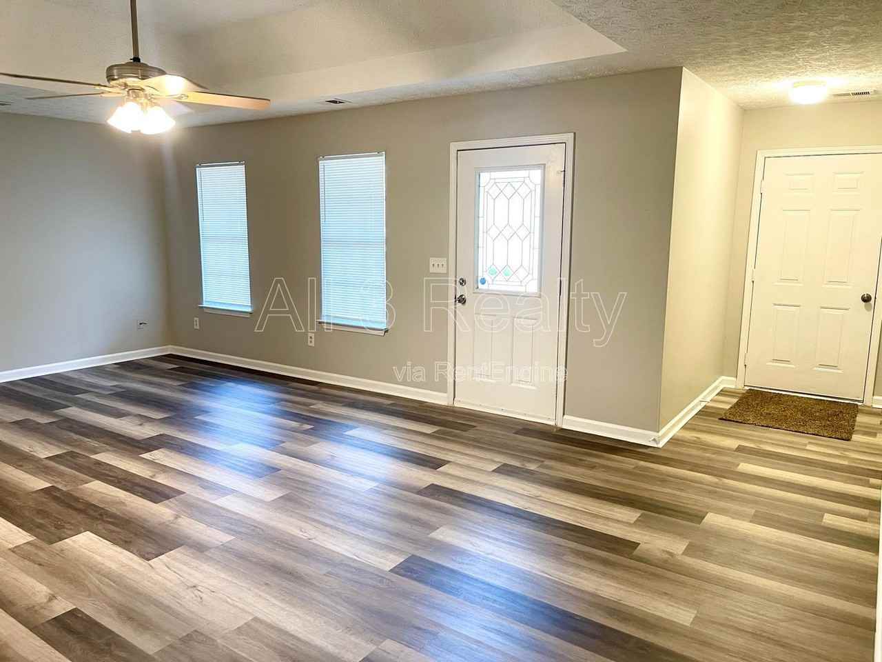 460 Mountainview Dr - Photo 4 of 23