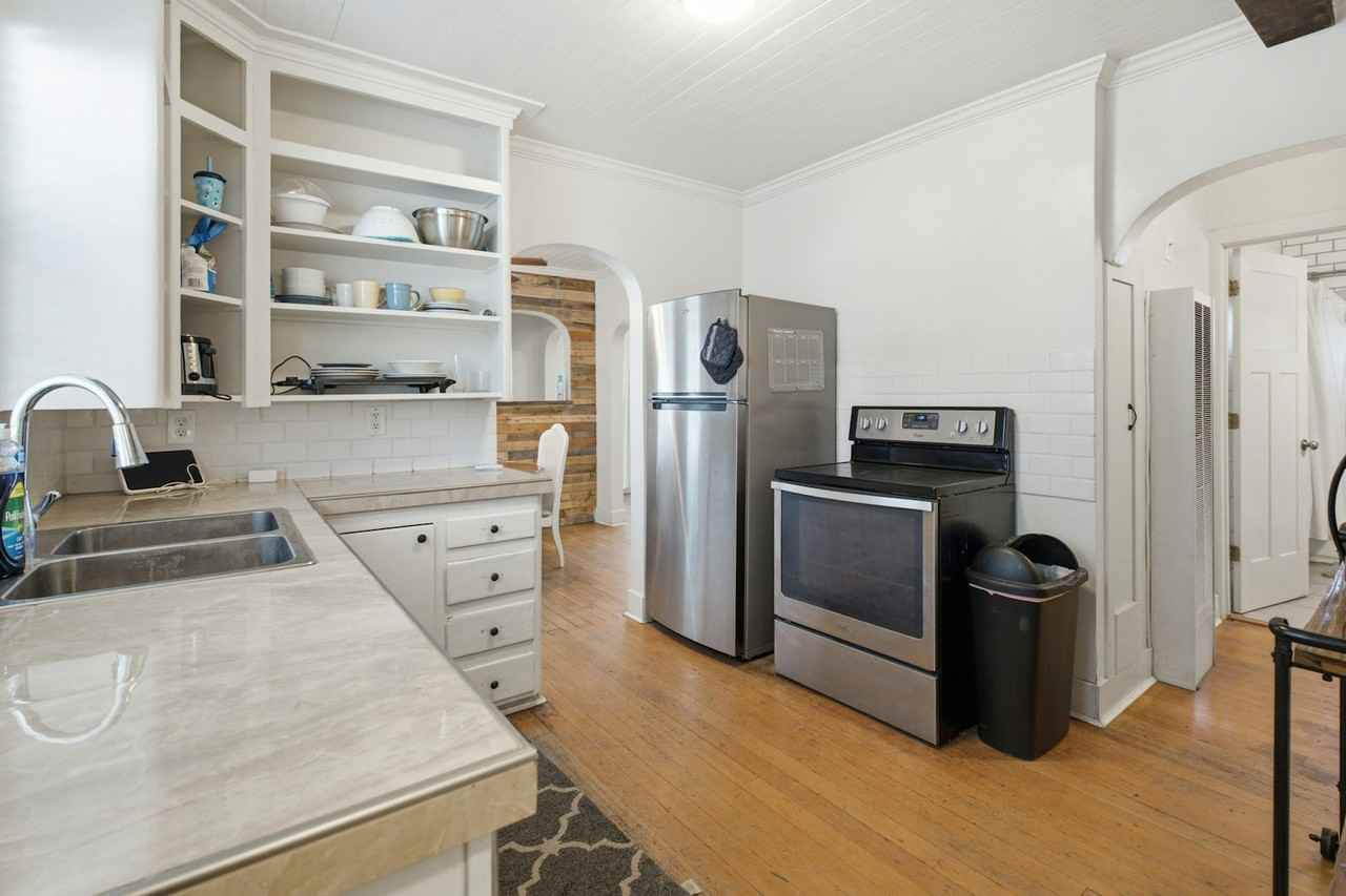 1032 West Center Street - Photo 3 of 9