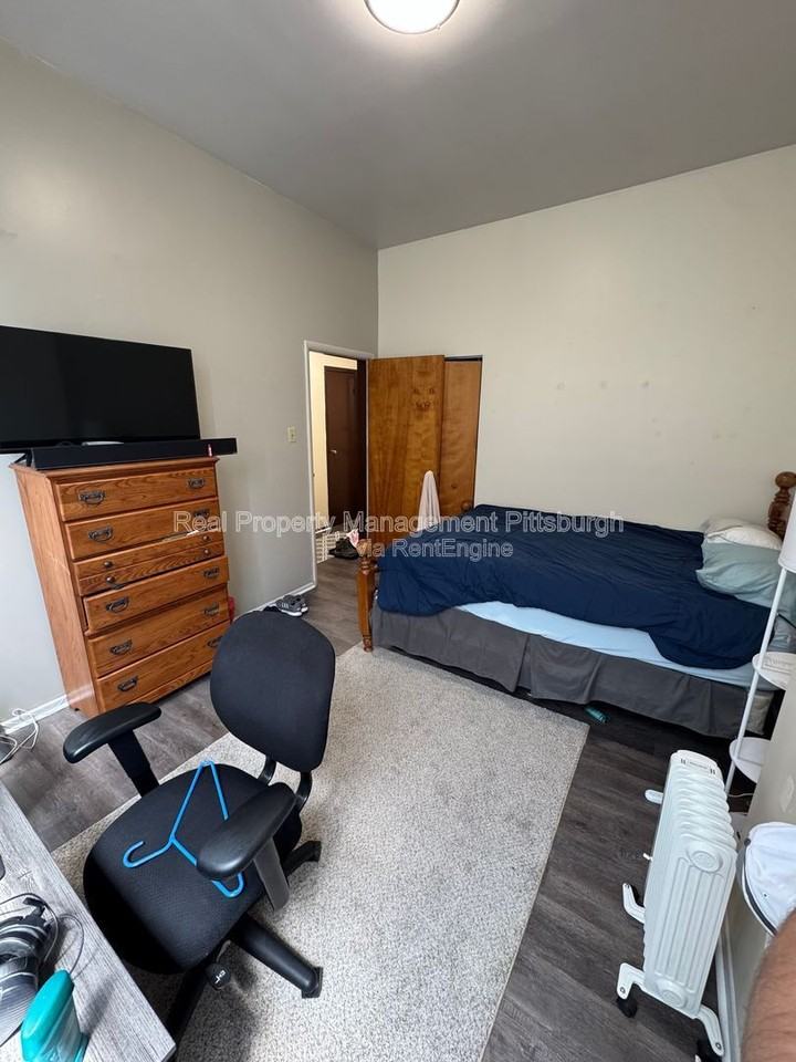 332 Lehigh Ave #2B - Photo 4 of 14