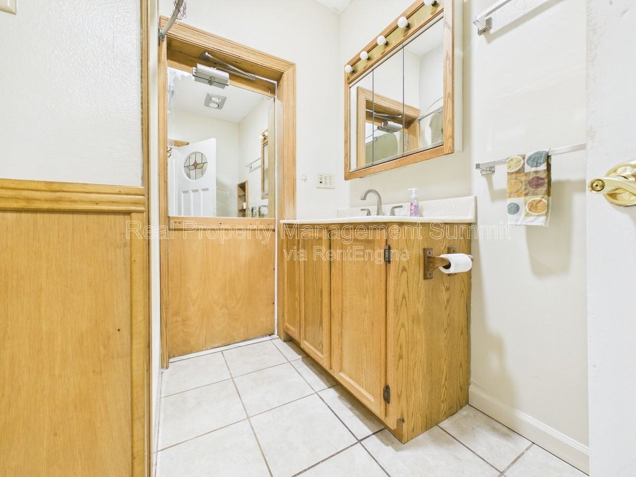 402 N Market St #A1 - Photo 6 of 17