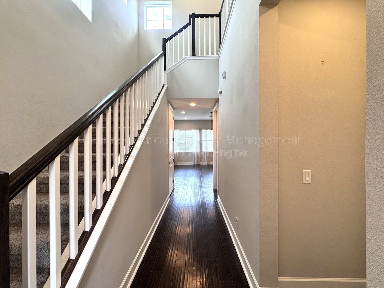 13808 Chauvin Ave - Photo 3 of 33