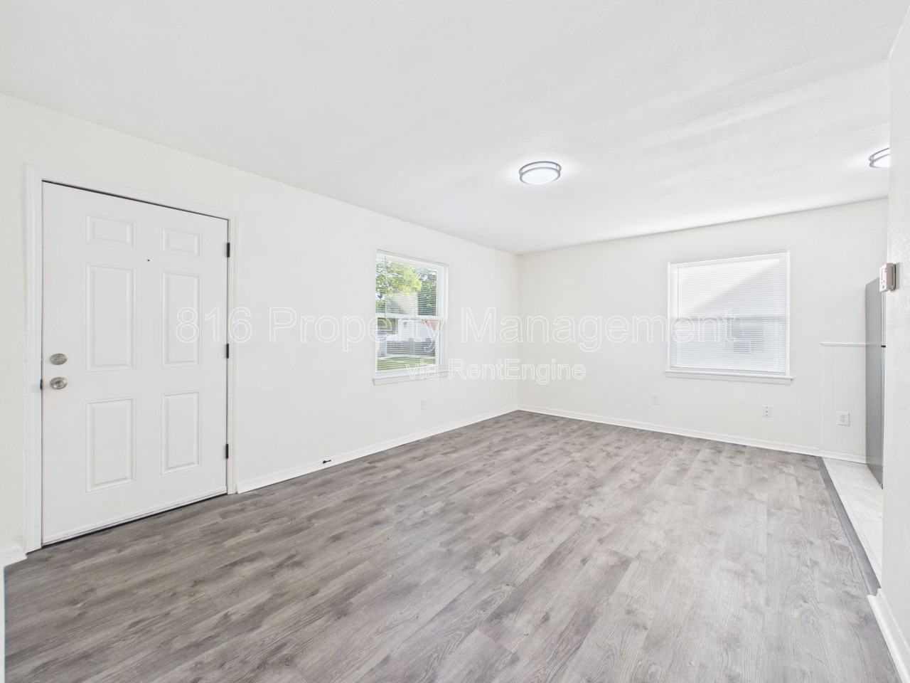 4910 Vista St - Photo 3 of 16