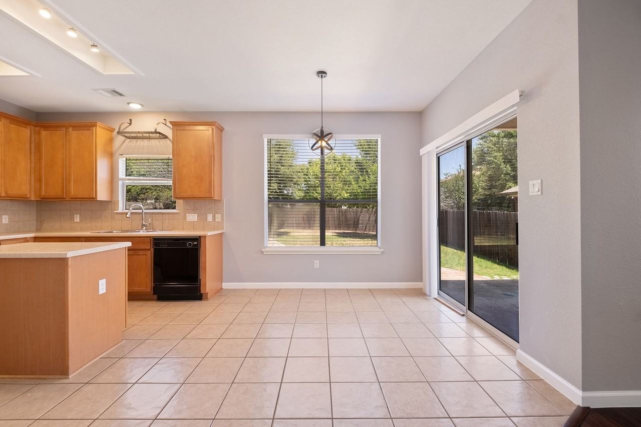 11100 Los Comancheros Rd - Photo 6 of 25
