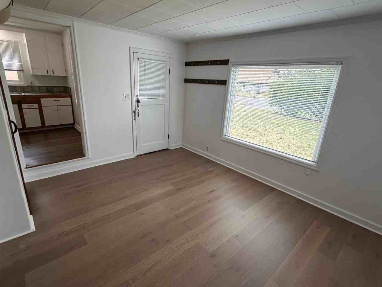 50 E 31st Ave - Photo 7 of 34