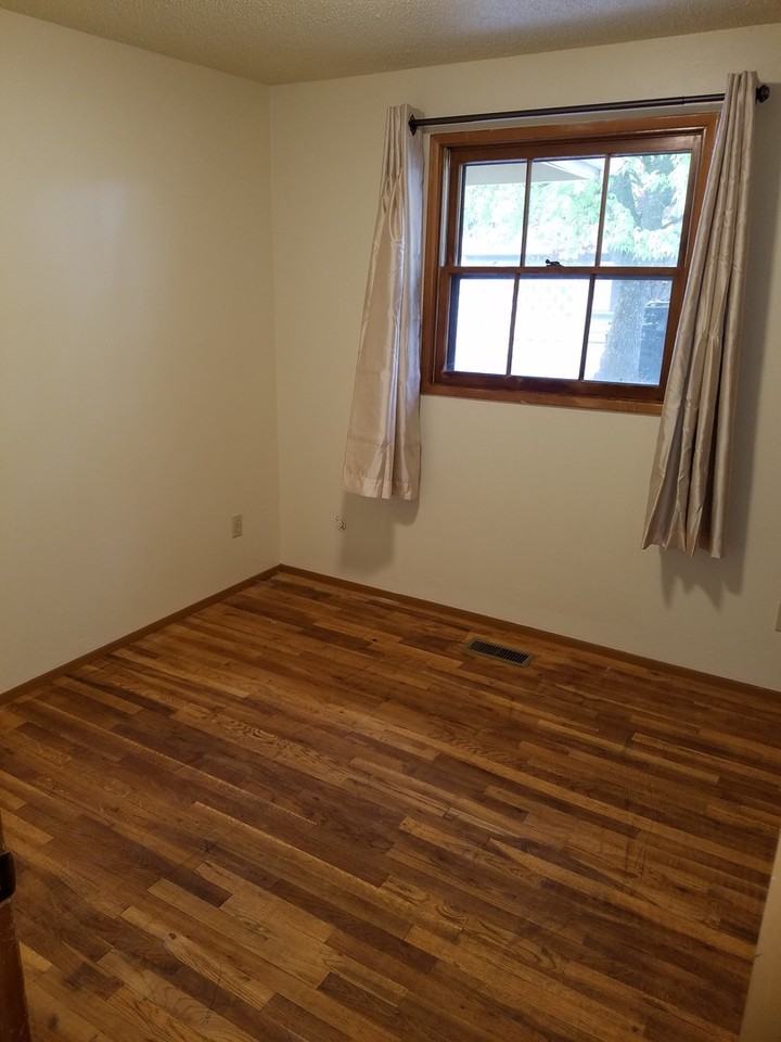 2110 Nw 13th St - Photo 6 of 14