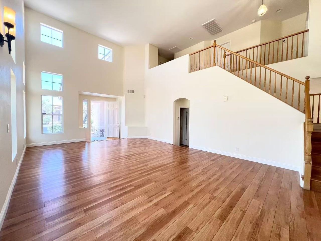 9891 Ridge Hill Ave - Photo 3 of 30