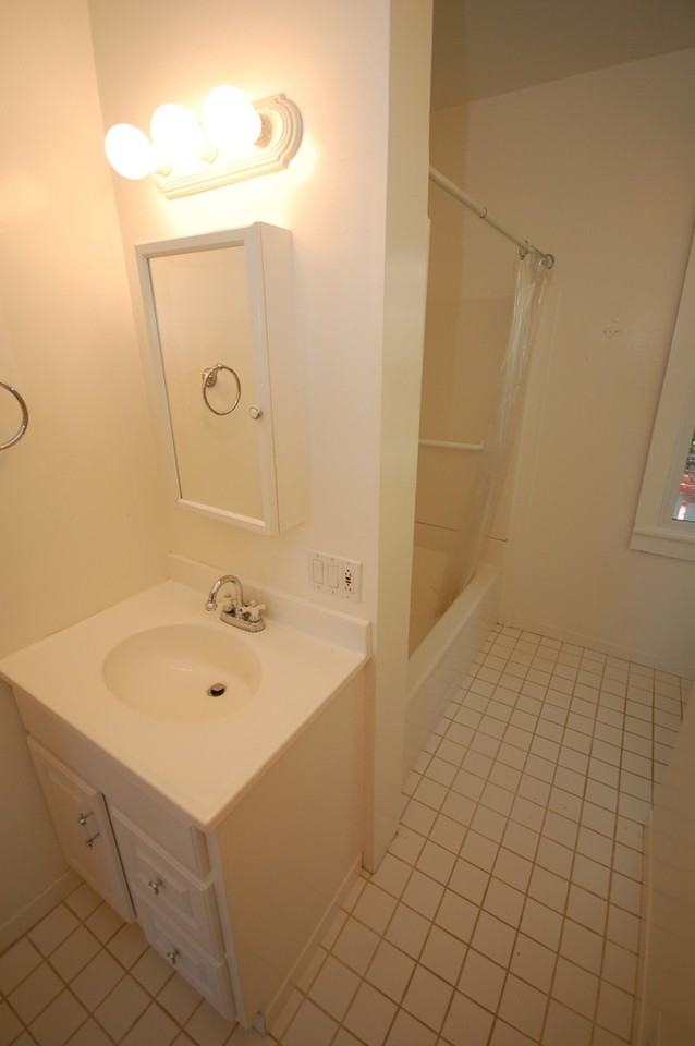 53 Randolph St - Photo 6 of 12