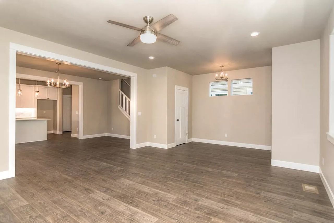 20478 Murphy Rd - Photo 5 of 30