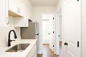 featured image of 2114 Ivy Rd #12