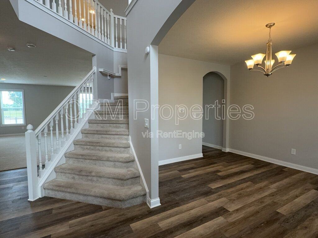 6311 Burgin Dr - Photo 5 of 50