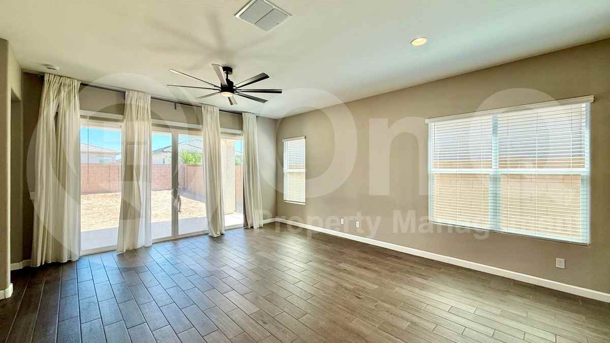 40847 W Hillman Dr - Photo 3 of 22