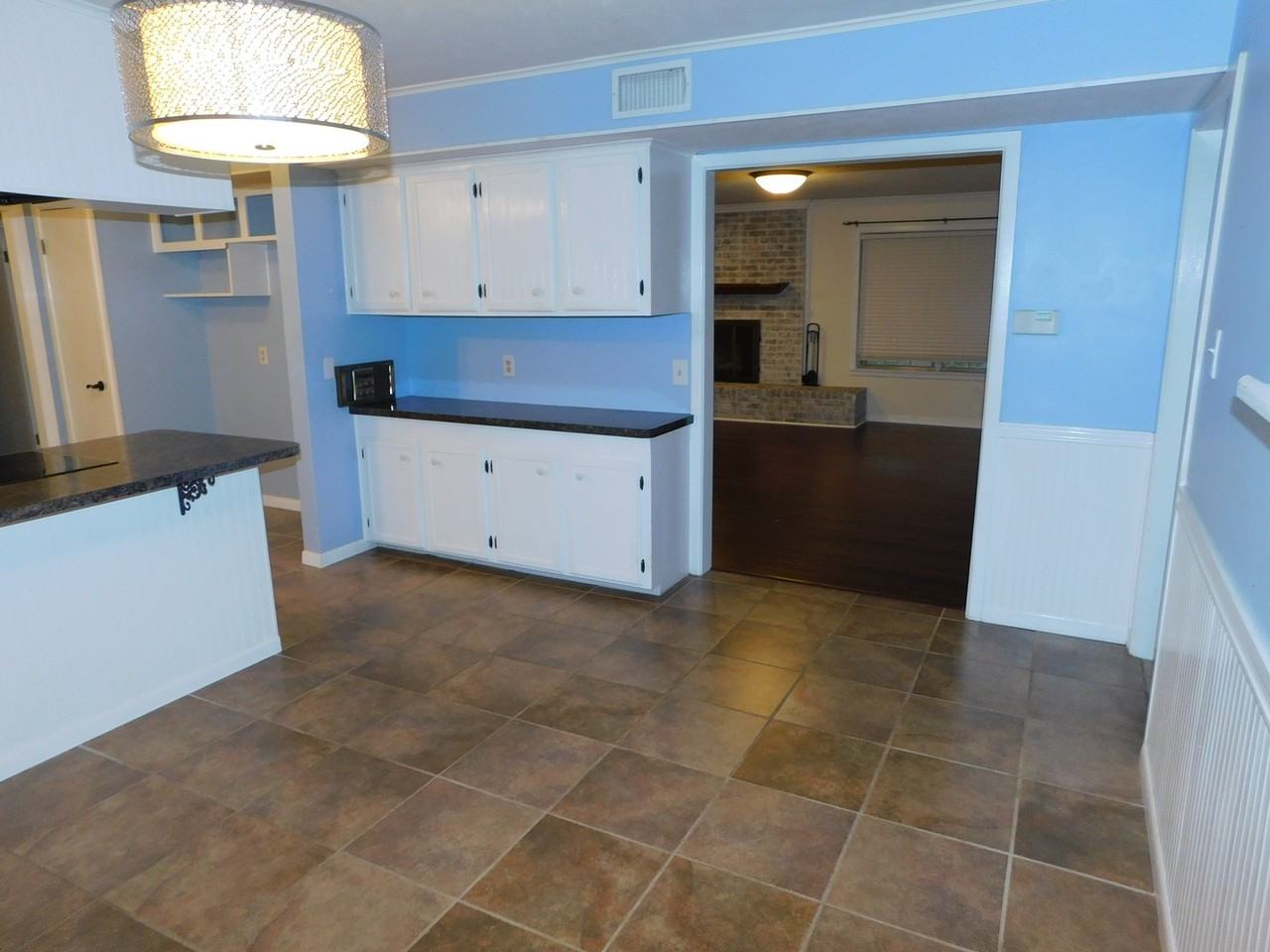 4220 Birdwell Dr - Photo 7 of 28