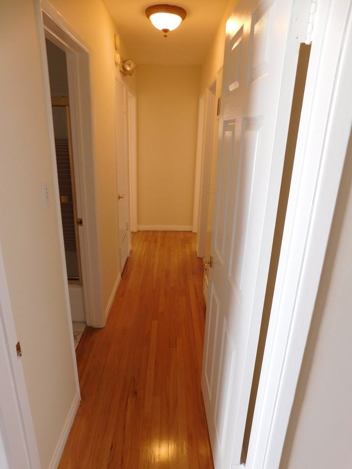 11009 Danube Ave - Photo 3 of 13