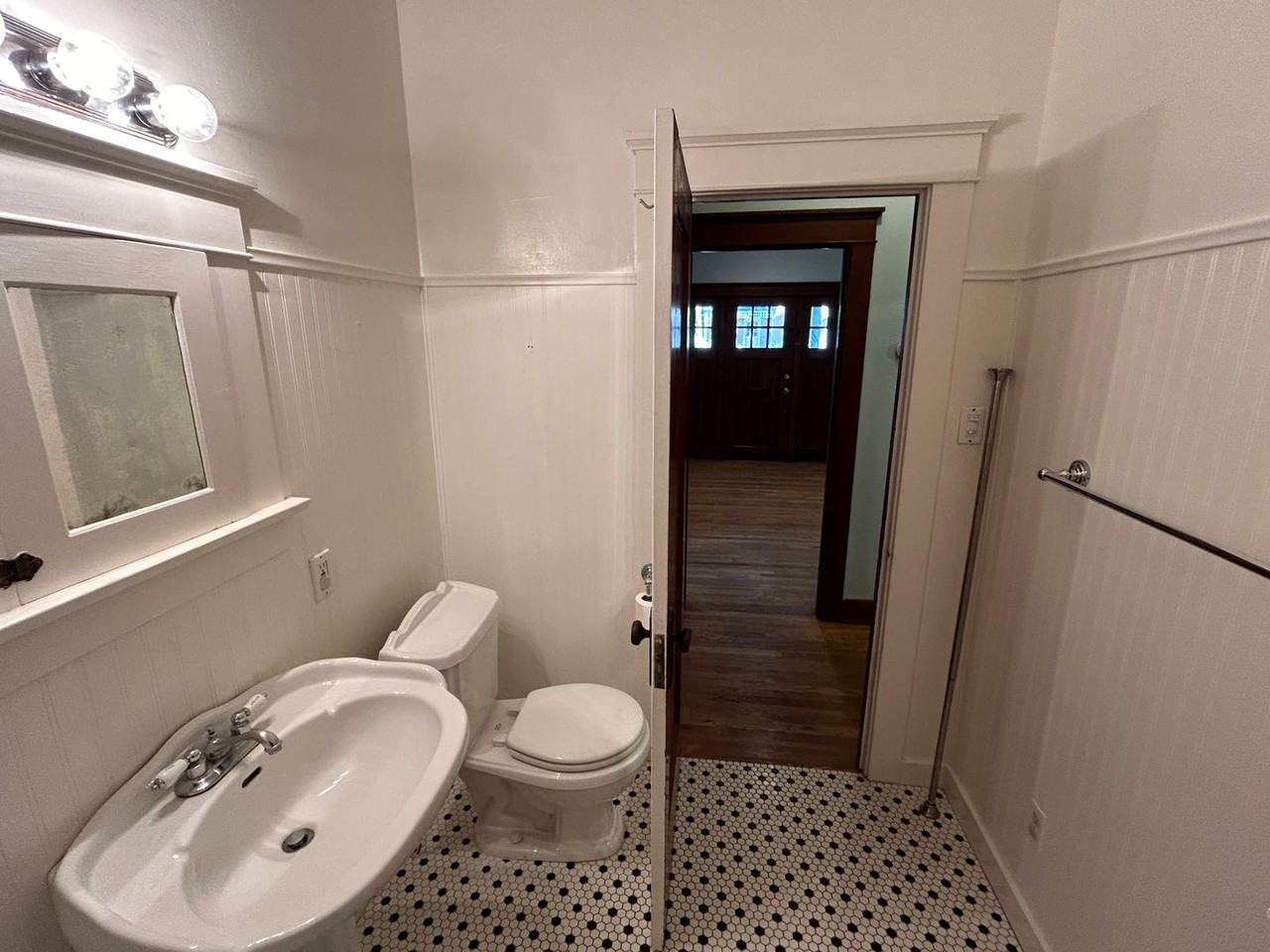 14 Grant St - Photo 7 of 28