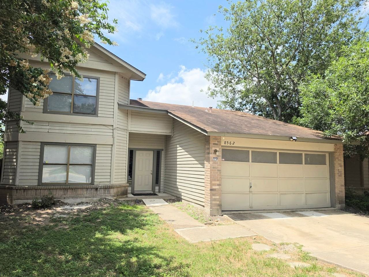 8562 Serene Ridge Dr - Photo 2 of 28