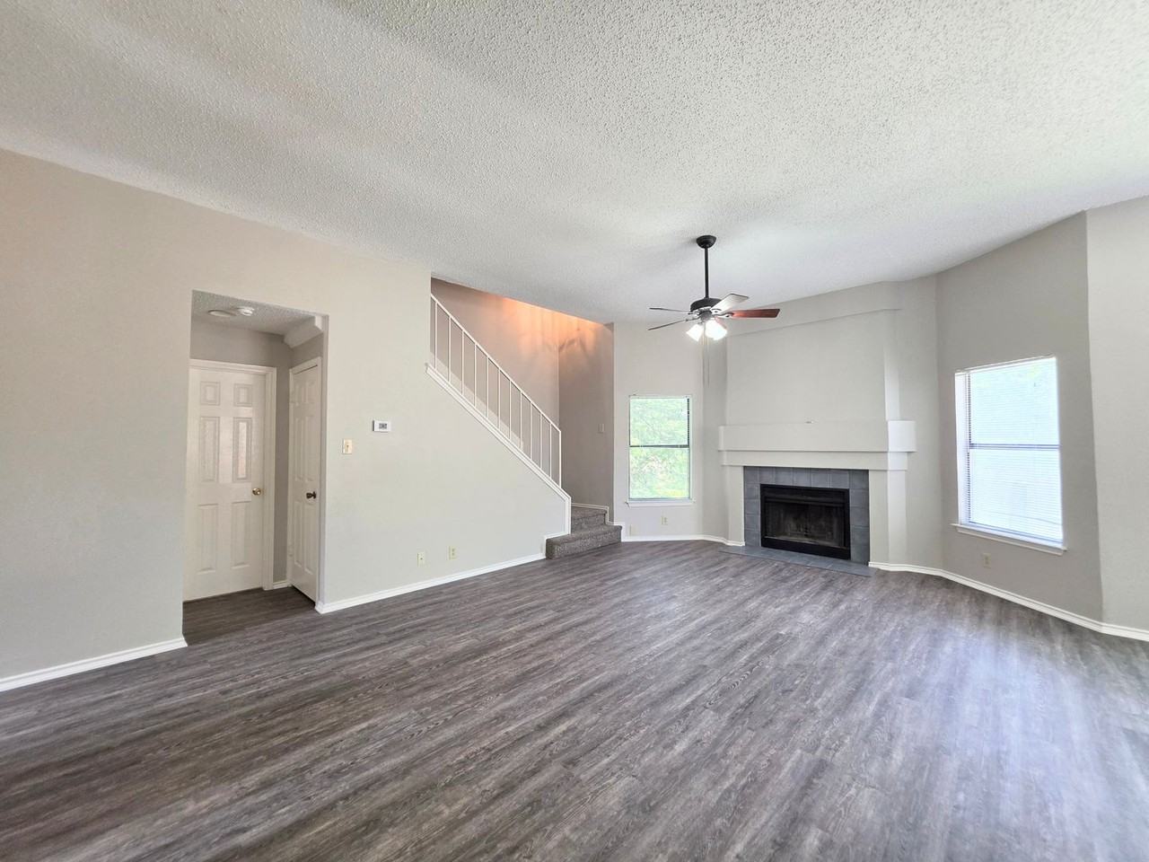 8562 Serene Ridge Dr - Photo 4 of 28