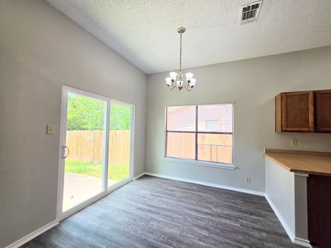 8562 Serene Ridge Dr - Photo 5 of 28