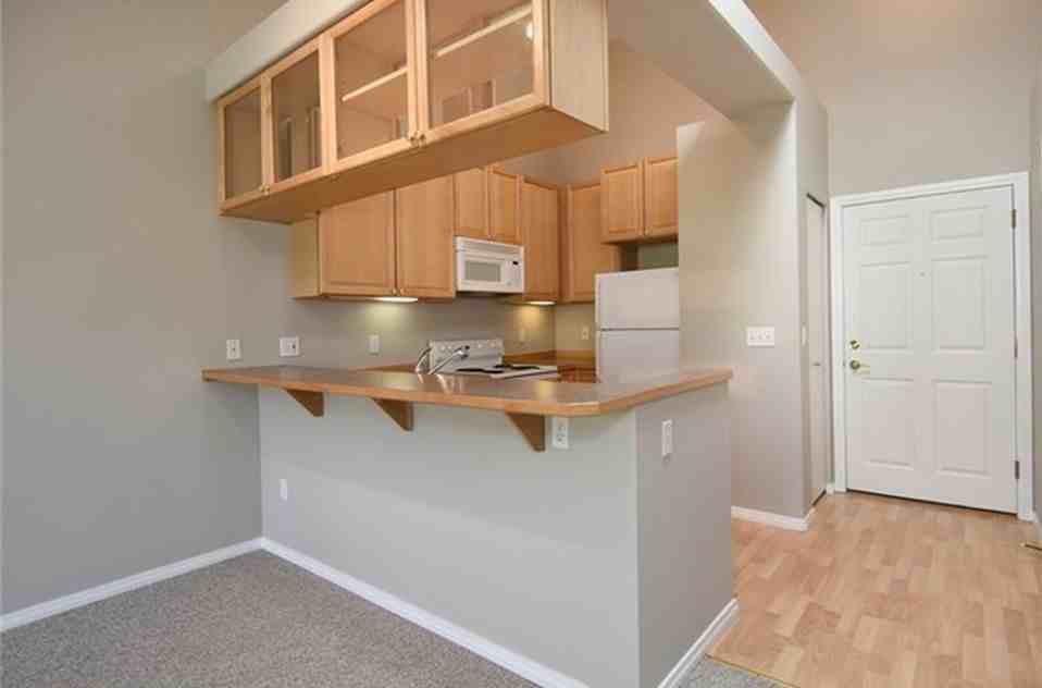 2805 Ne 125th St #501 - Photo 3 of 15