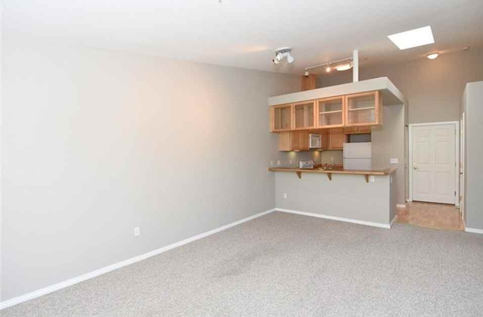 2805 Ne 125th St #501 - Photo 4 of 15
