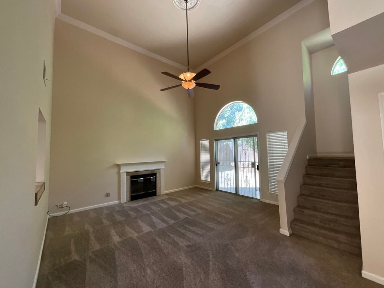 6357 N Barcus Ave - Photo 5 of 13