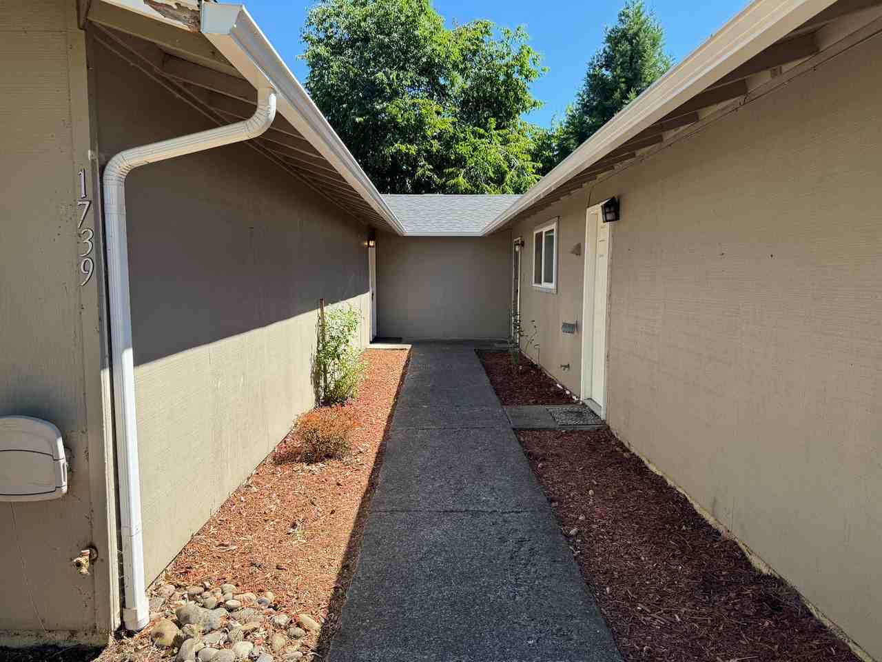 1739 Rainbow Loop - Photo 2 of 26