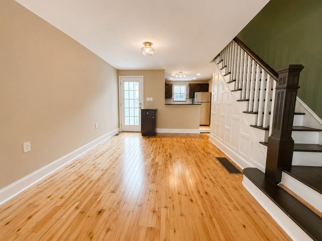 1629 S Jessup St - Photo 7 of 28