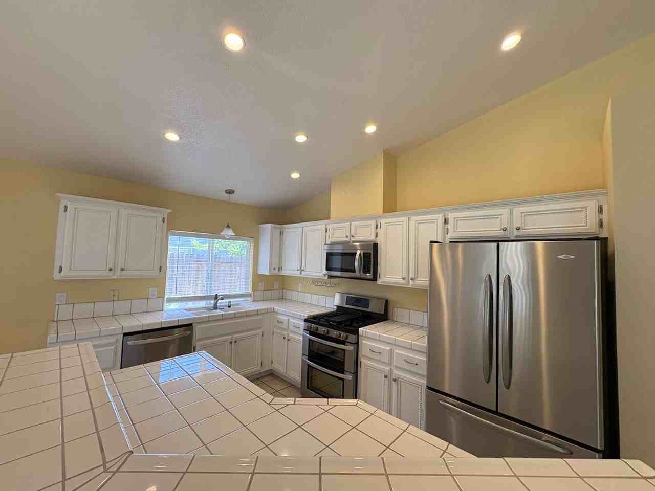 1141 Elderwood Dr - Photo 7 of 27