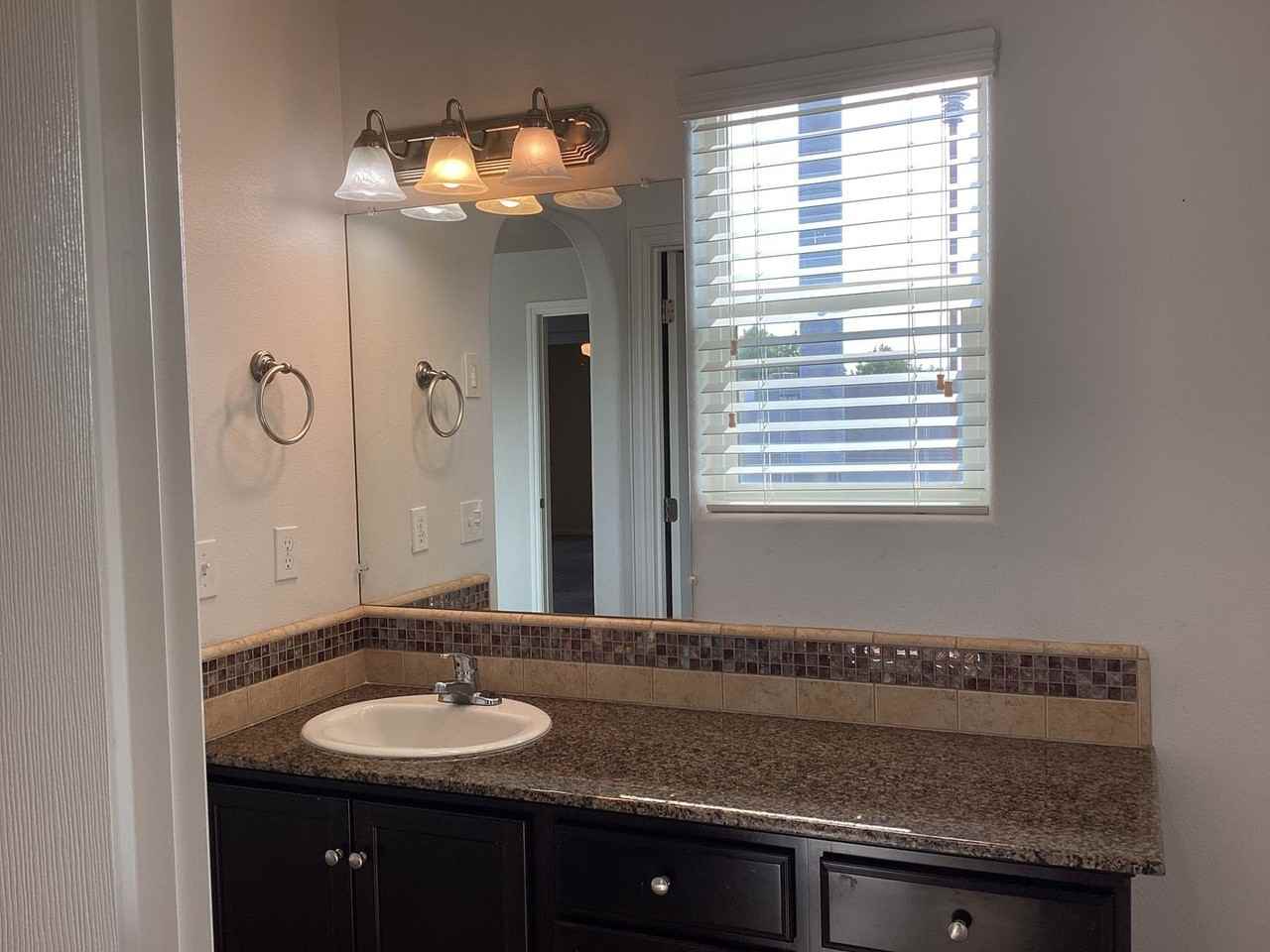 7082 N Refinement Dr - Photo 7 of 26