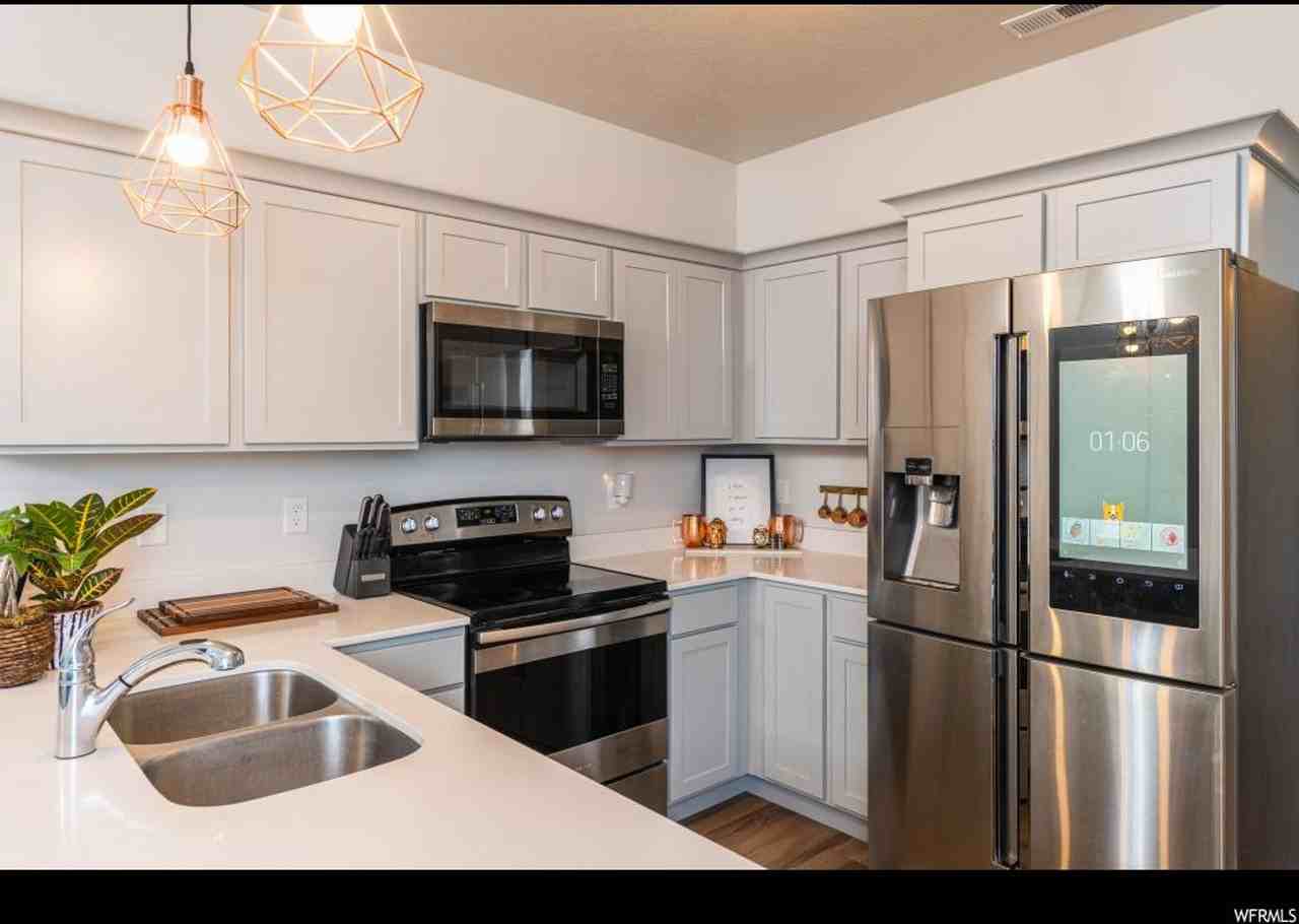 14487 S Quill Dr - Photo 4 of 17