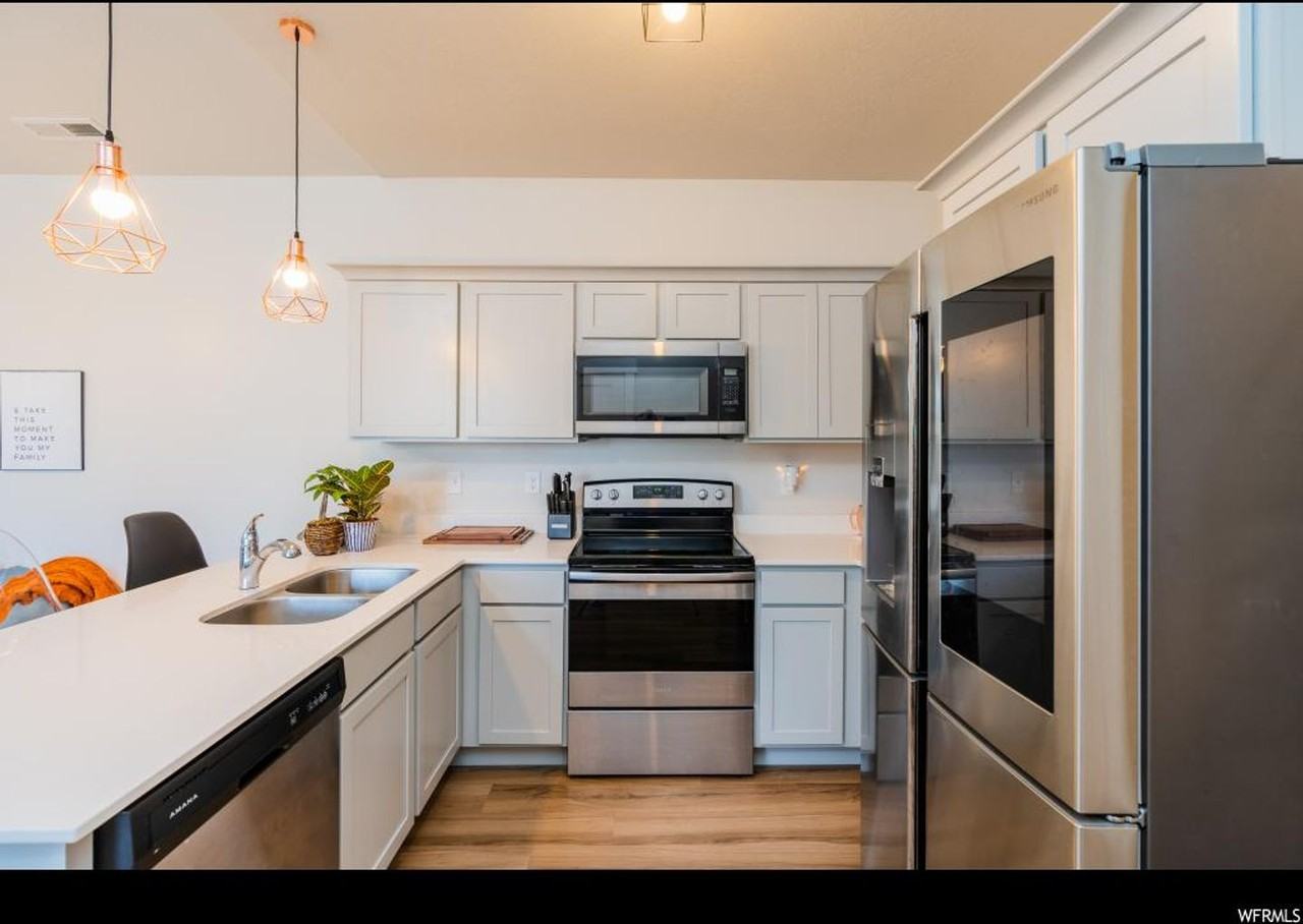 14487 S Quill Dr - Photo 5 of 17