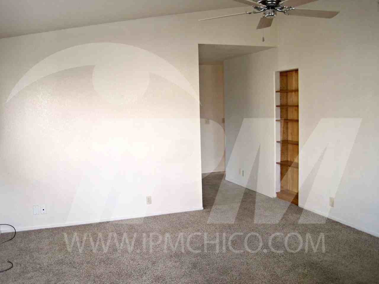 63 Glenshire Ln - Photo 4 of 9