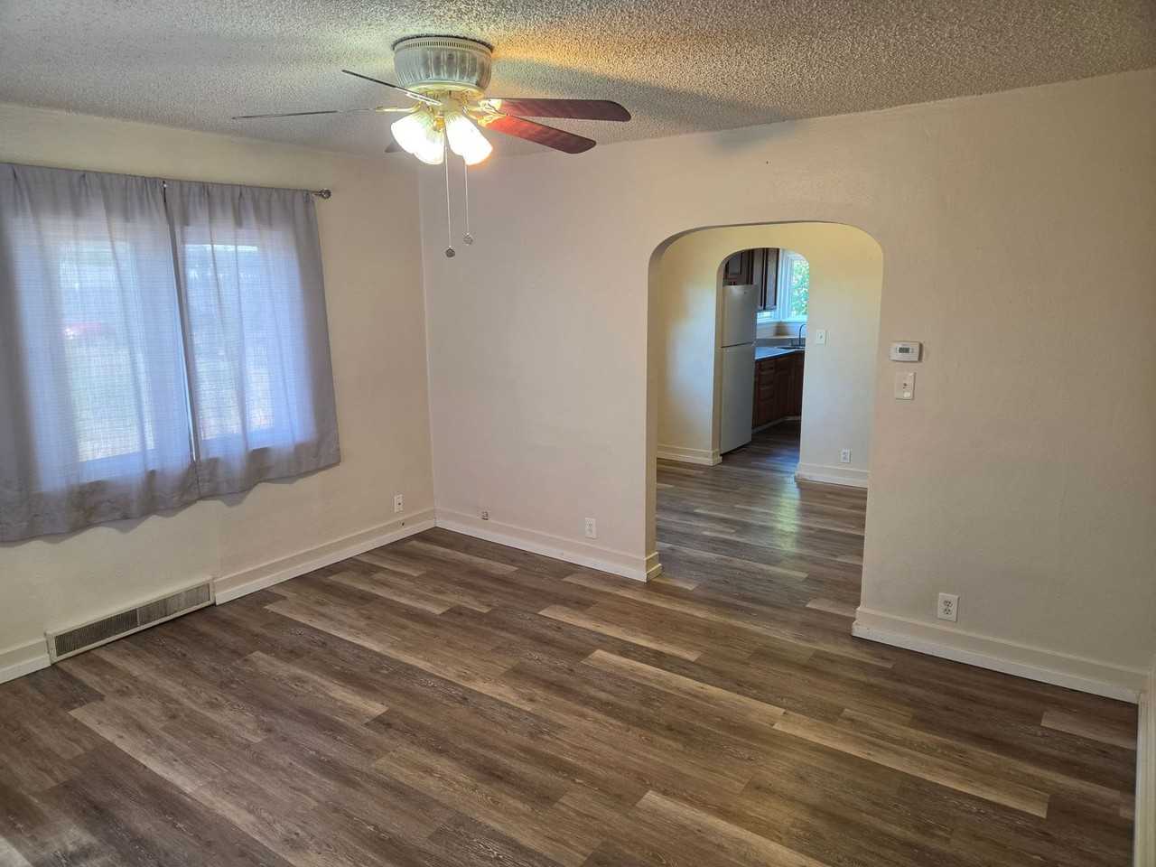 1417 E Wellesley Ave - Photo 3 of 22