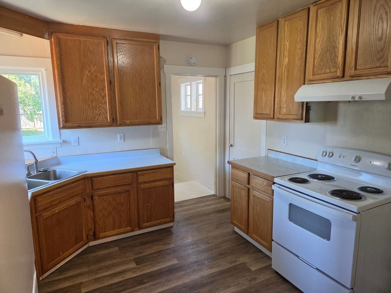 1417 E Wellesley Ave - Photo 7 of 22