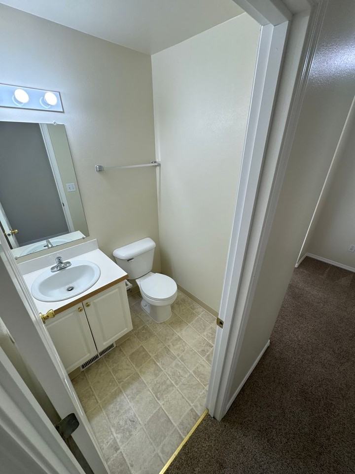 4997 Sw Roseberry St - Photo 6 of 22