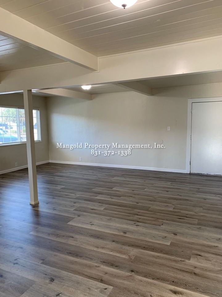 230 2nd St - Photo 4 of 11