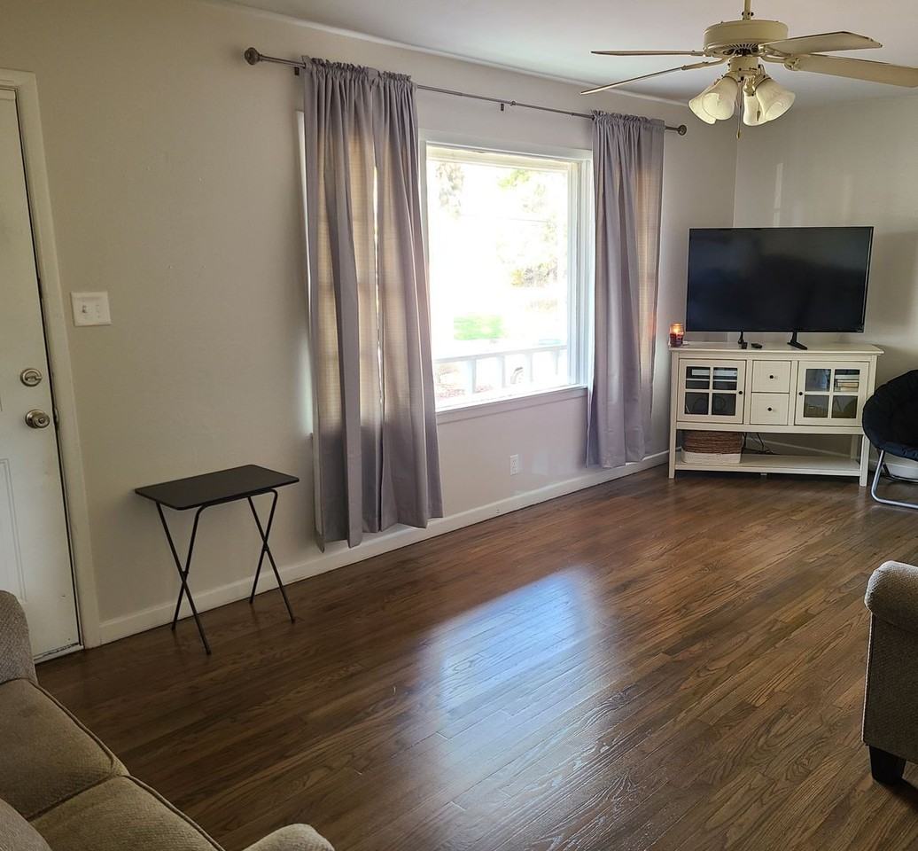2010 S Boldt Ave - Photo 3 of 26