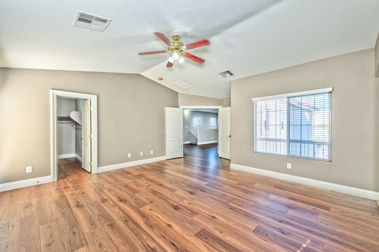 1593 Dark Wolf Ave - Photo 5 of 14