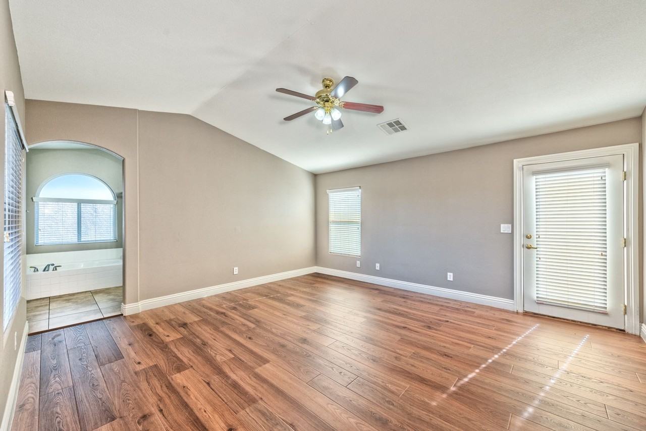 1593 Dark Wolf Ave - Photo 6 of 14