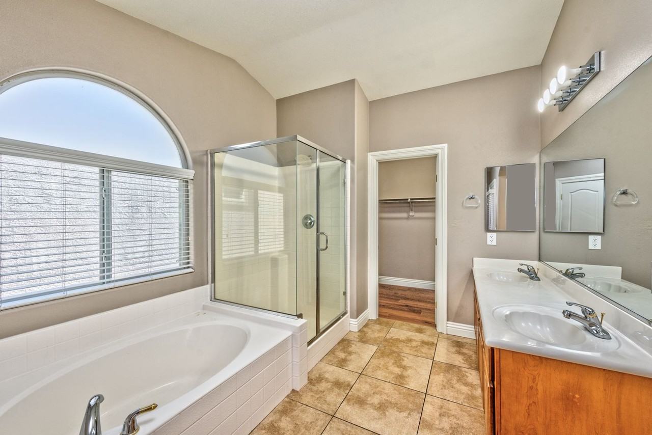 1593 Dark Wolf Ave - Photo 7 of 14