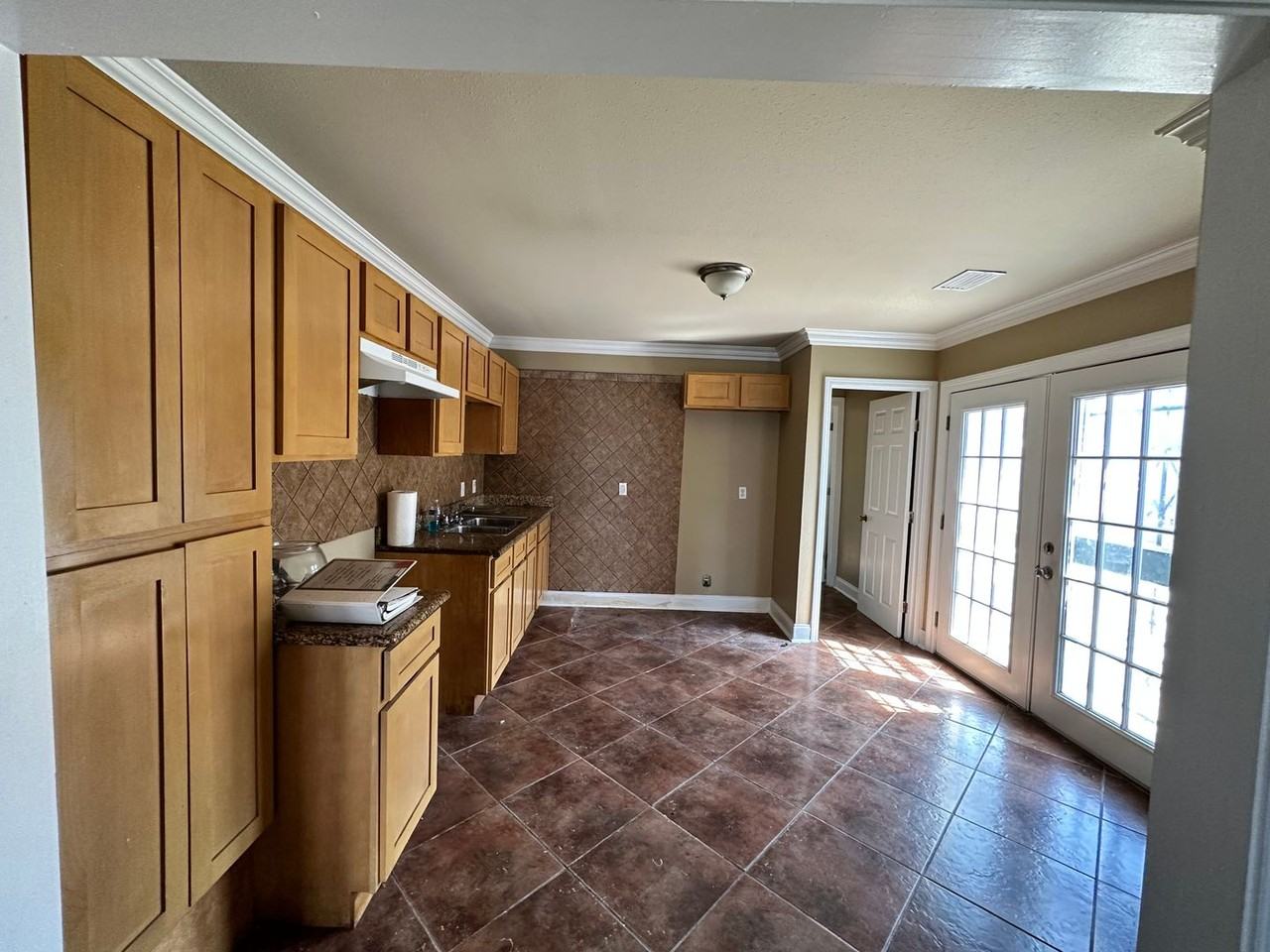 2757 Edna St - Photo 2 of 18