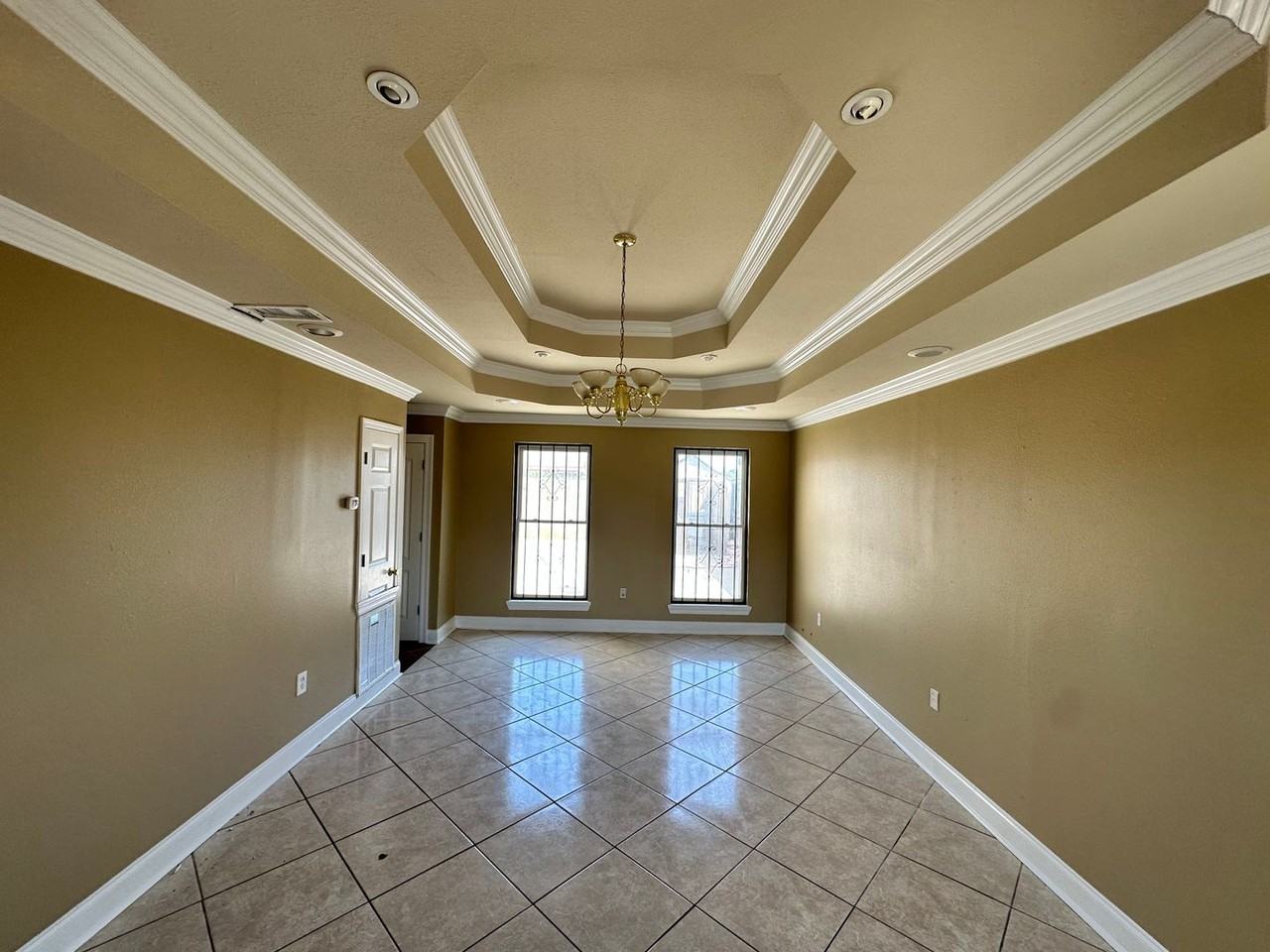 2757 Edna St - Photo 6 of 18