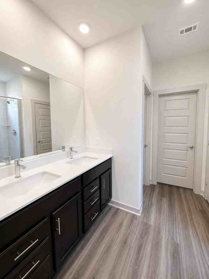 7313 Sagira Path - Photo 3 of 19