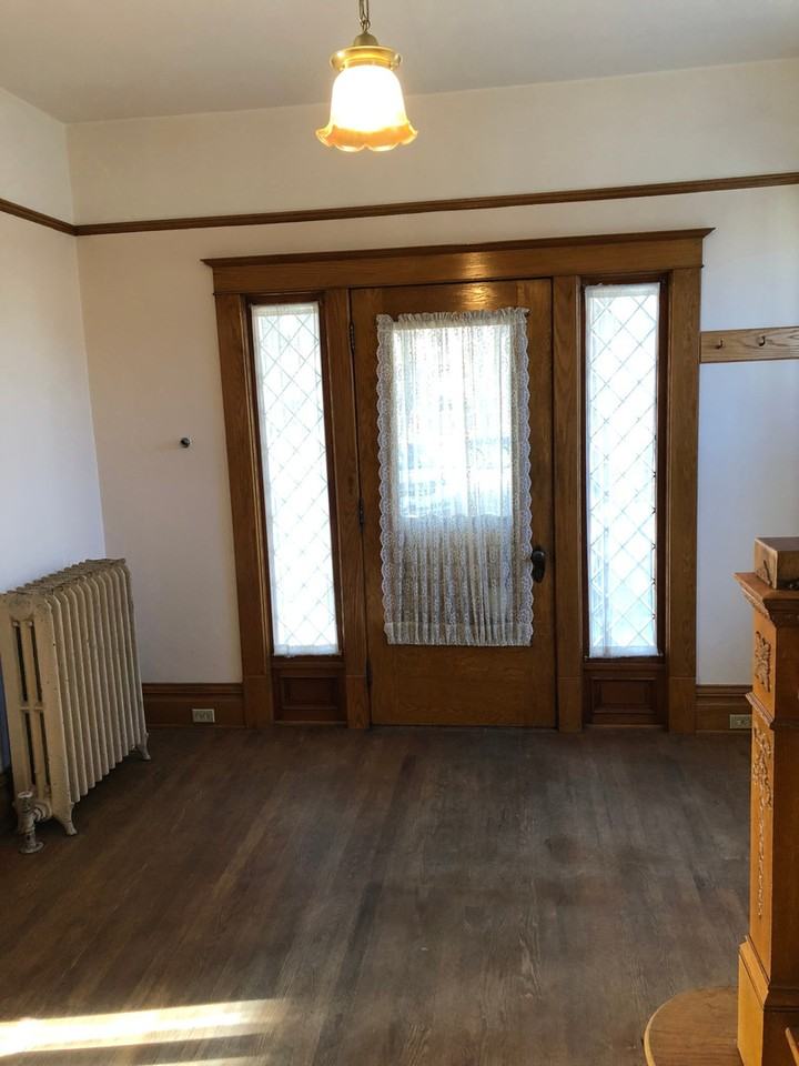 206 S 5th St - Photo 4 of 37