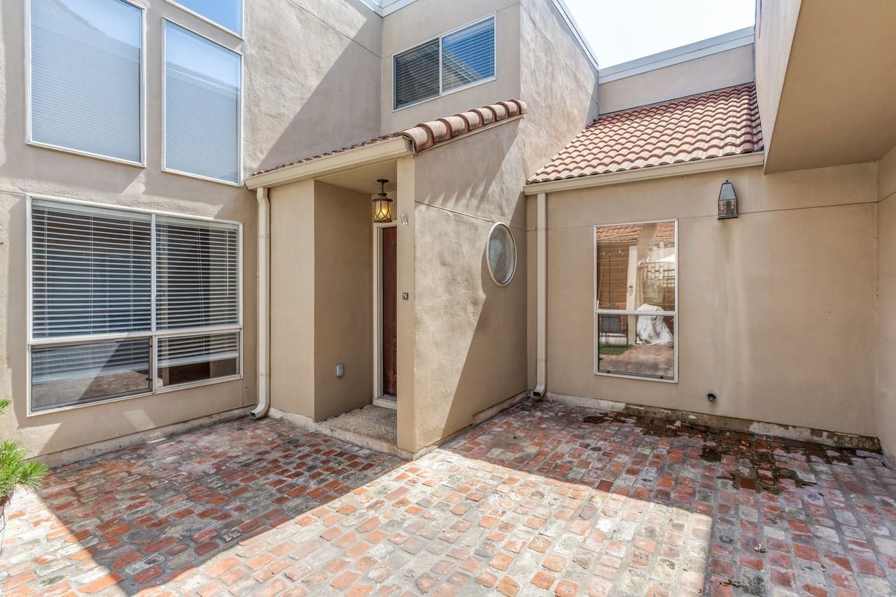 201 W Craig Pl #N - Photo 2 of 25