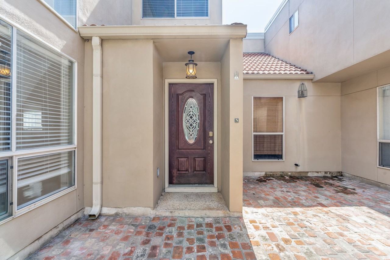 201 W Craig Pl #N - Photo 3 of 25
