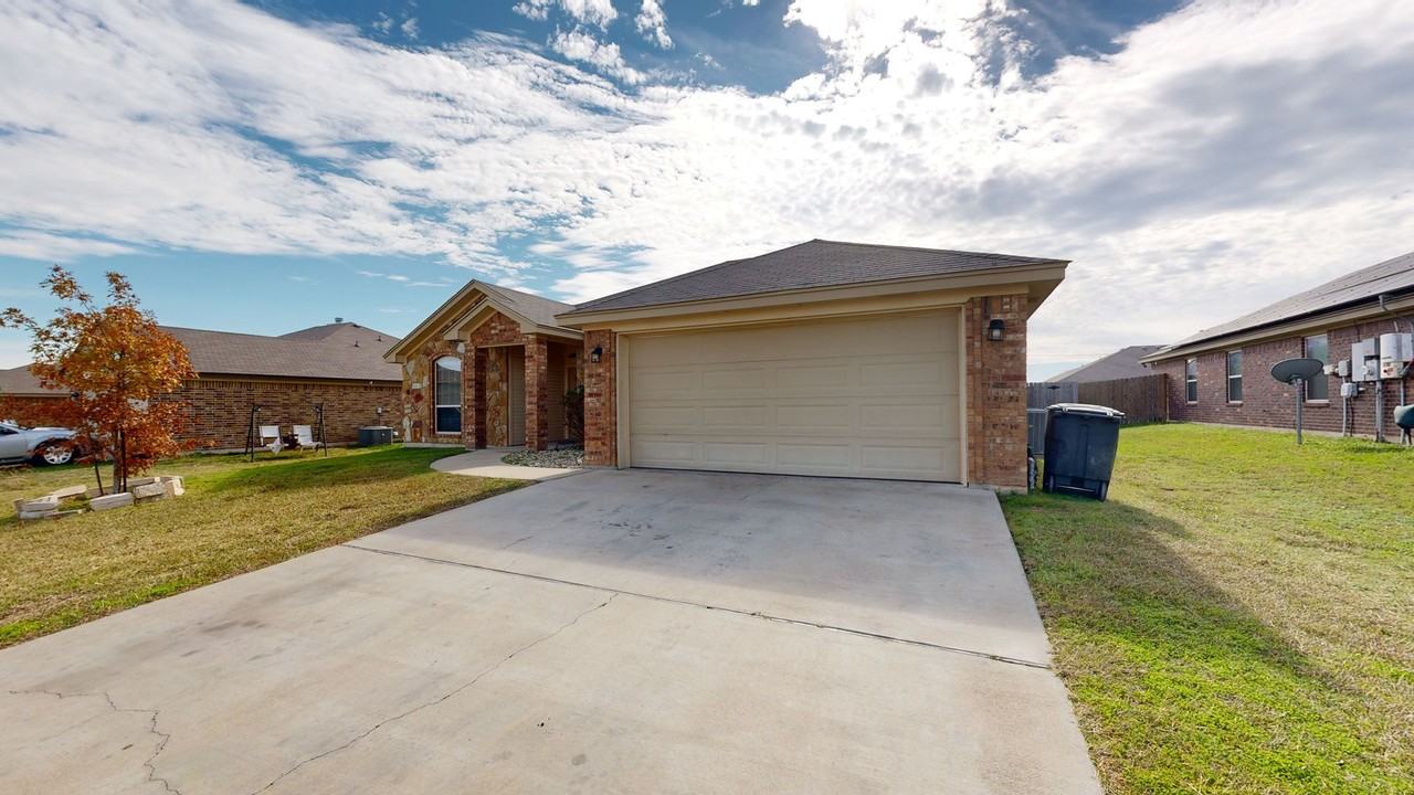 504 W Orion Dr - Photo 5 of 34